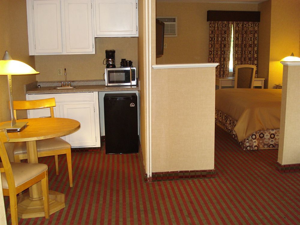 All Seasons Inn & Suites Bourne Kültér fotó